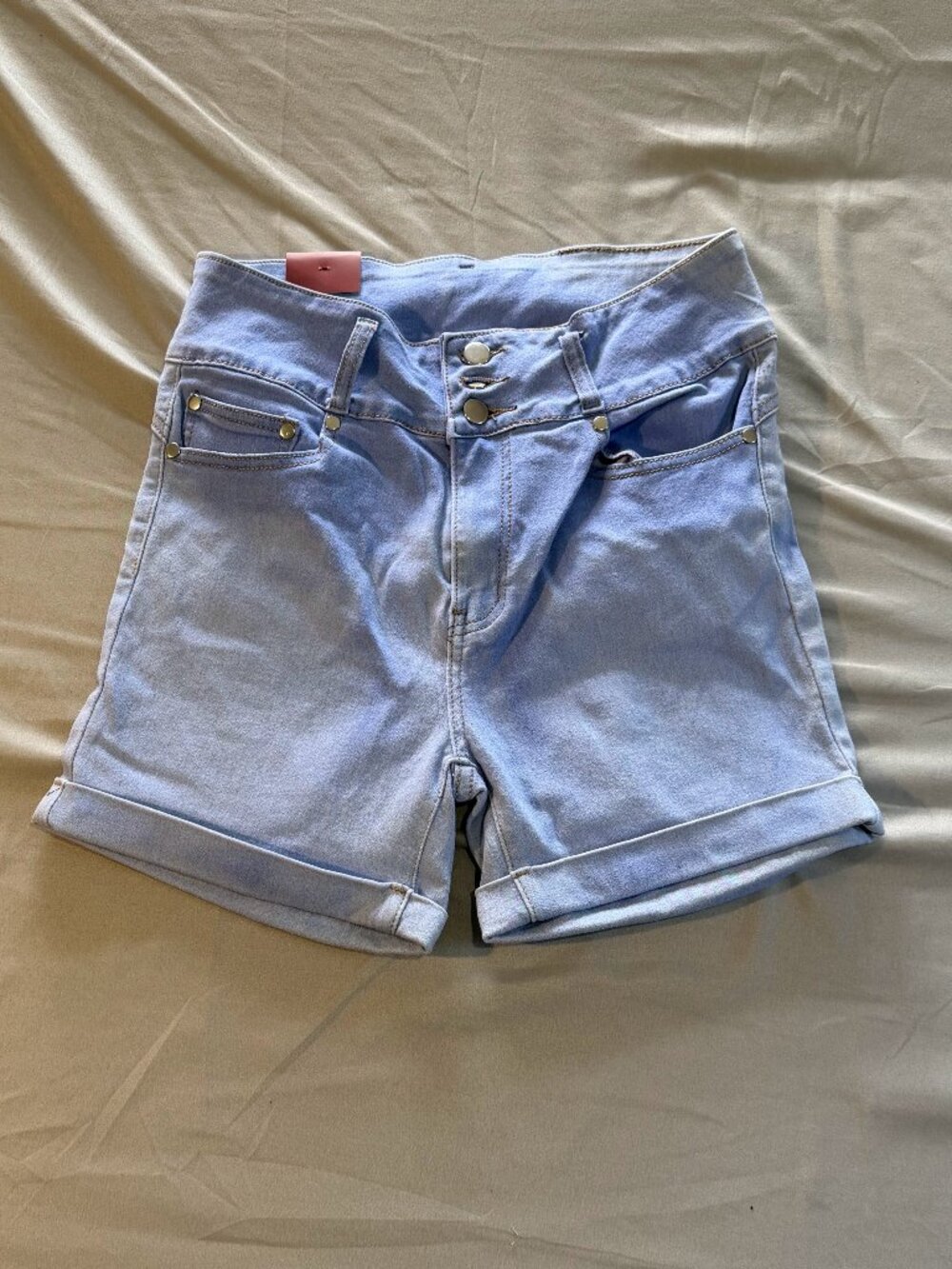 T&Y Fashion Junior's Triple Button Jean Shorts New With Tags Blue Size 13/14